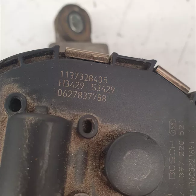 Motorino tergiparabrezza divergente destro