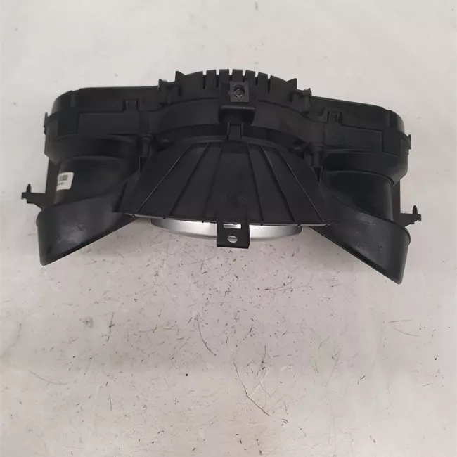 Quadro strumenti completo con displaty molutifunzione