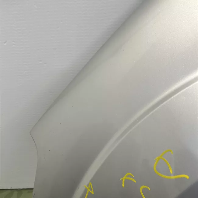 Parafango anteriore sinistro