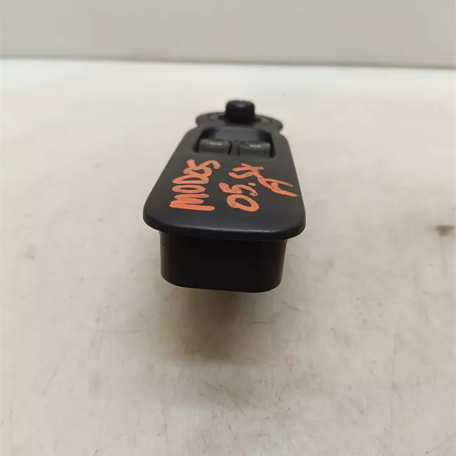 Interruttore alzacristalli porta anteriore sinistro