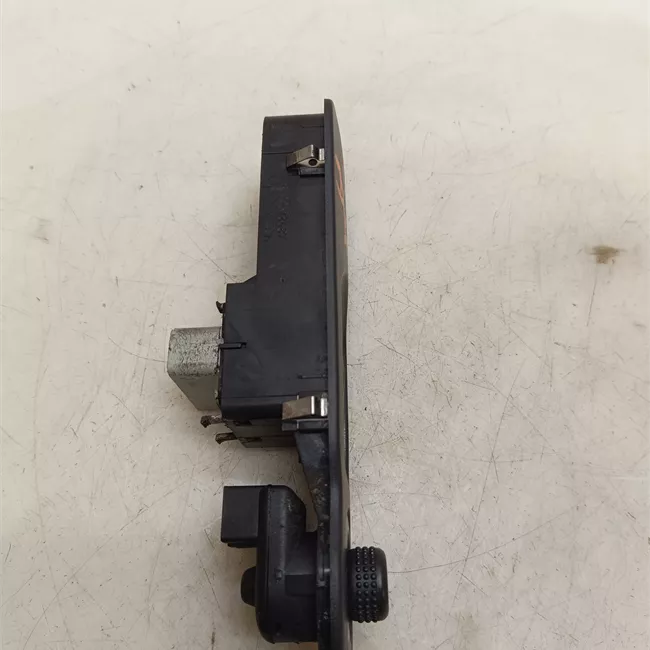 Interruttore alzacristalli porta anteriore sinistro