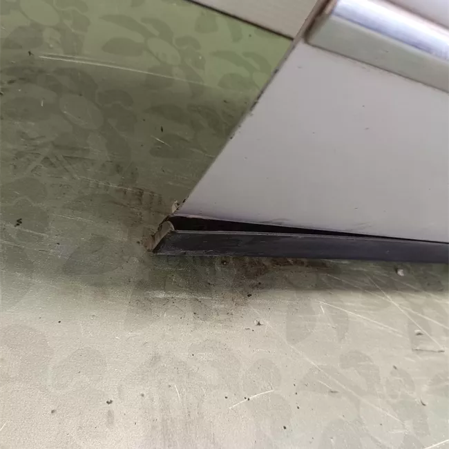 Porta anteriore destra