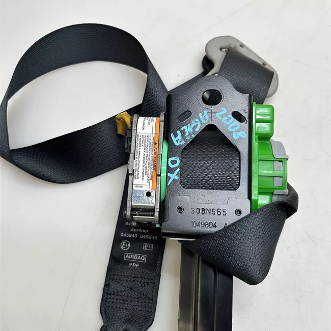 Cintura di sicurezza anteriore destra con aggancio