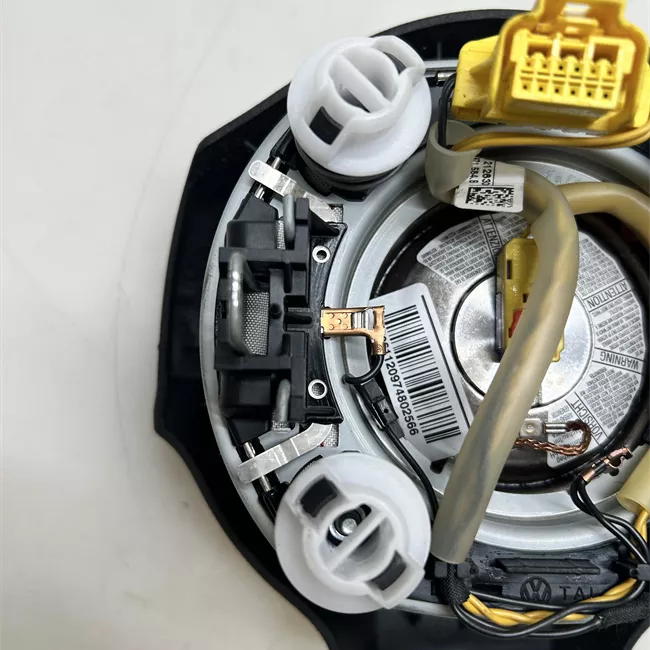 Dispositivo airbag lato guida TRW volalnte multifunzione nero titanio