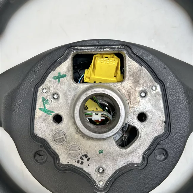 Volante nero titanio