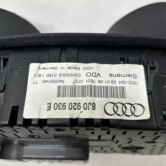 Quadro strumenti completo 280km/h