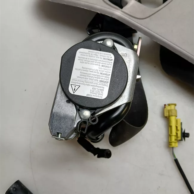 Cintura di sicurezza anteriore sinistra