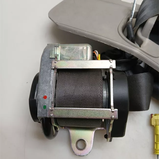 Cintura di sicurezza anteriore sinistra