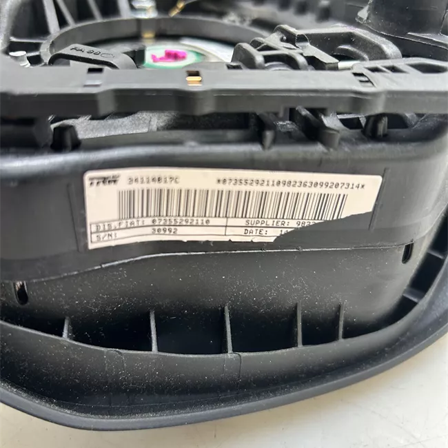 Dispositivo airbag lato guida