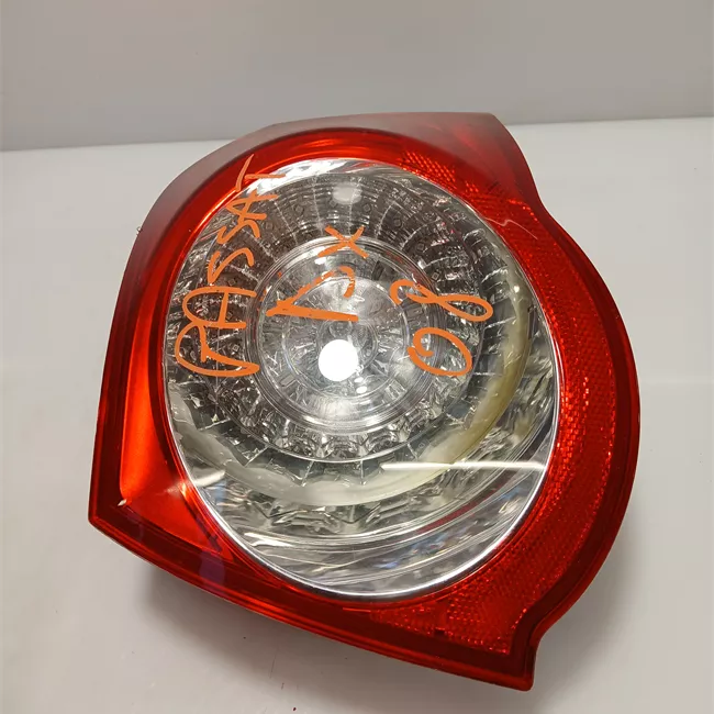 Fanale posteriore parte esterno destro