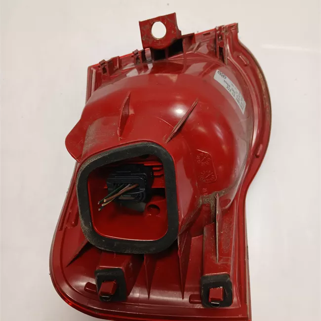 Fanale posteriore parte esterno destro