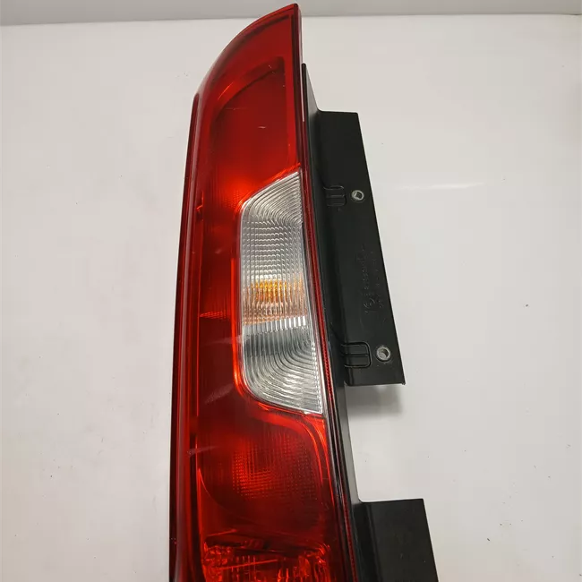 Fanale posteriore sinistro