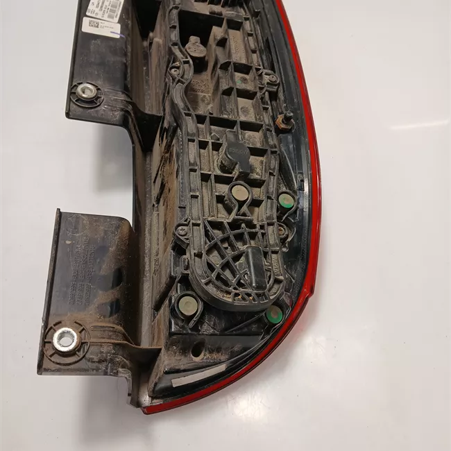 Fanale posteriore sinistro