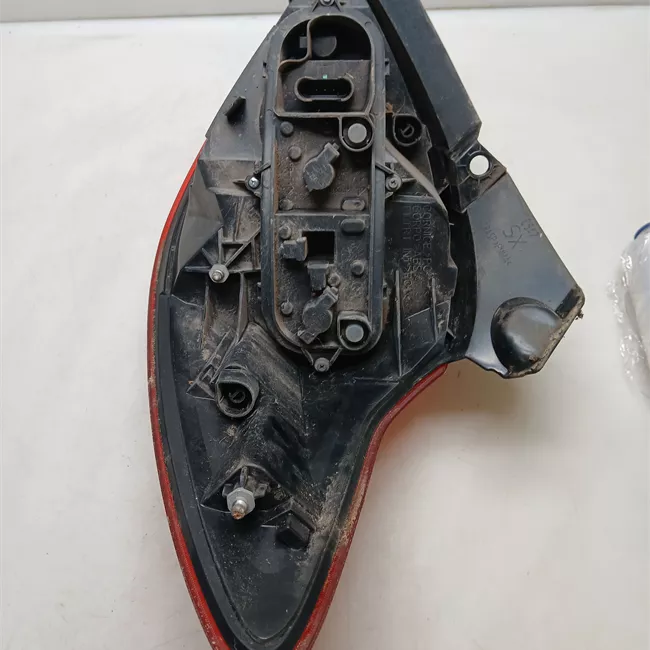 Fanale posteriore sinistro