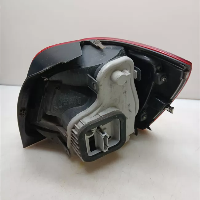 Fanale posteriore sinistro AL