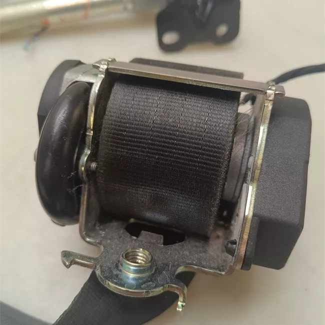 Cintura di sicurezza anteriore sinistra