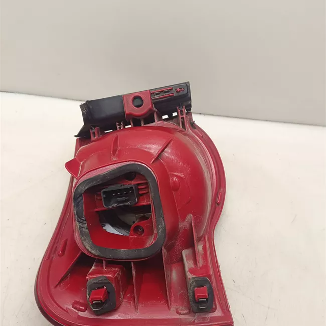 Fanale posteriore parte esterno destro