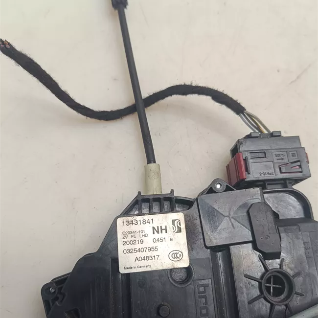 Serratura porta anteriore sinistra