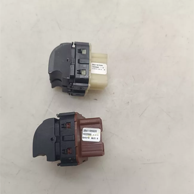 Interruttore alzacristalli porta anteriore