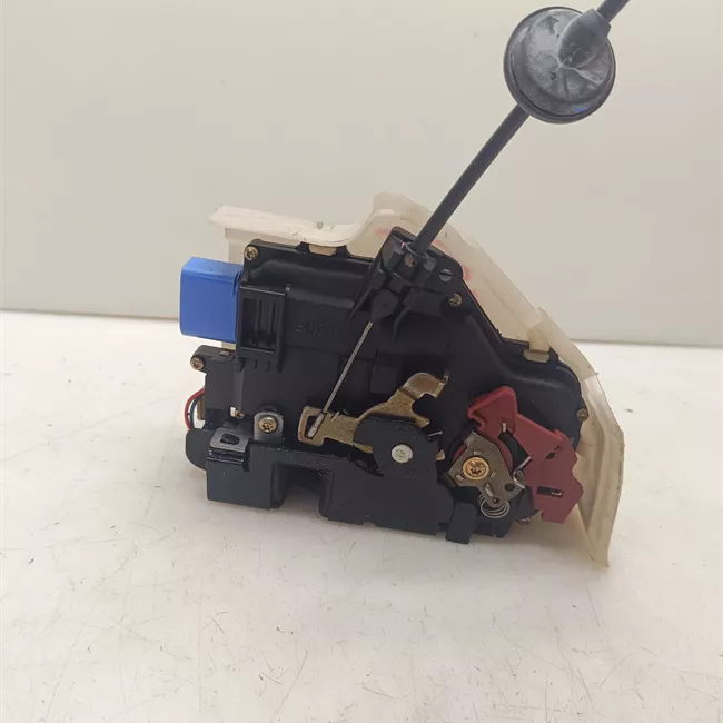 Serratura porta anteriore destra