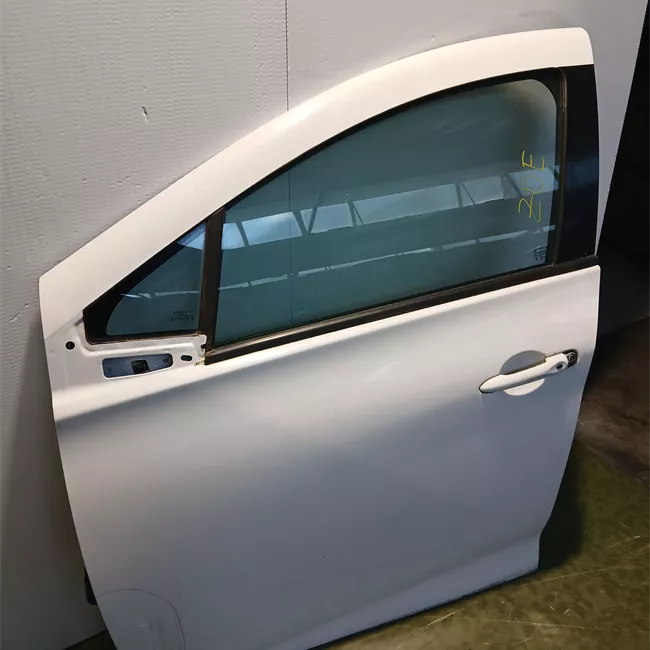 Porta anteriore sinistra