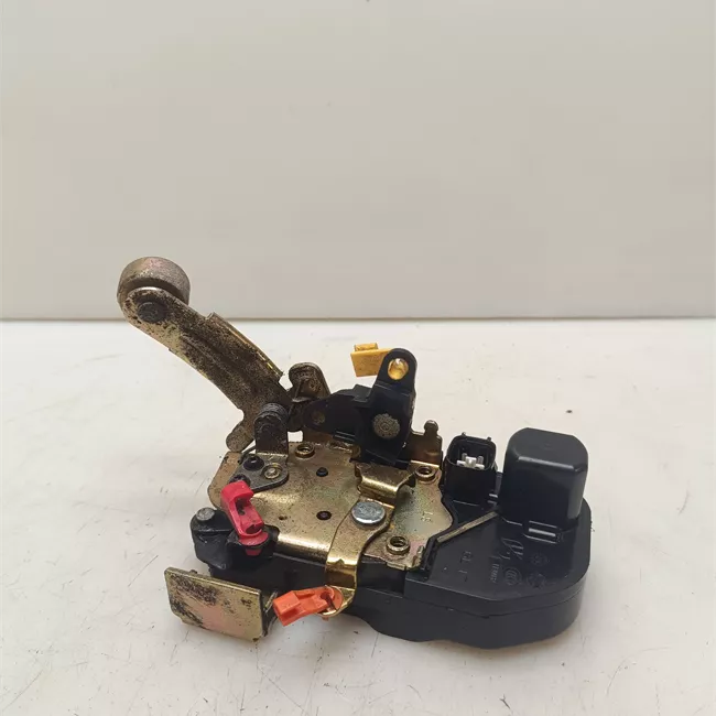 Serratura porta anteriore sinistra