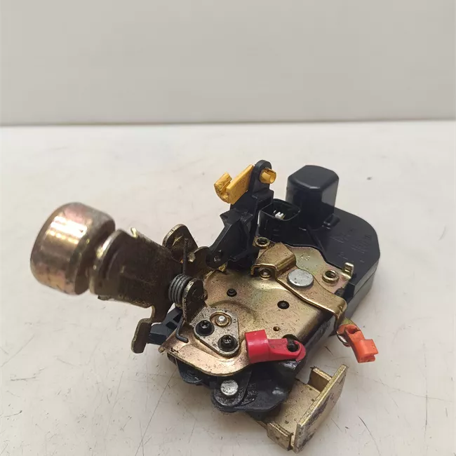 Serratura porta anteriore sinistra