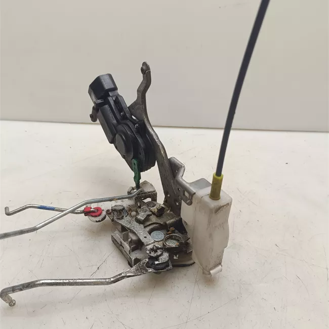 Serratura porta anteriore sinistra