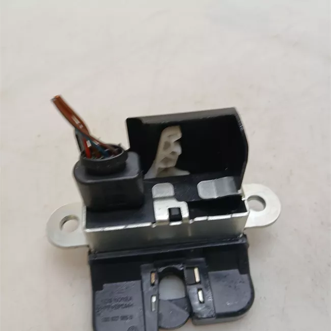 Serratura portello posteriore nero satinato