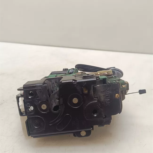 Serratura porta posteriore destra