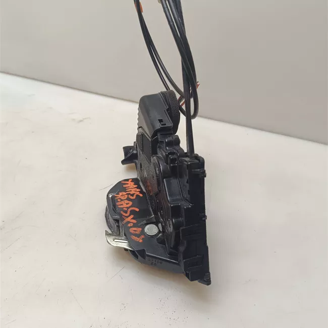 Serratura porta anteriore sinistra