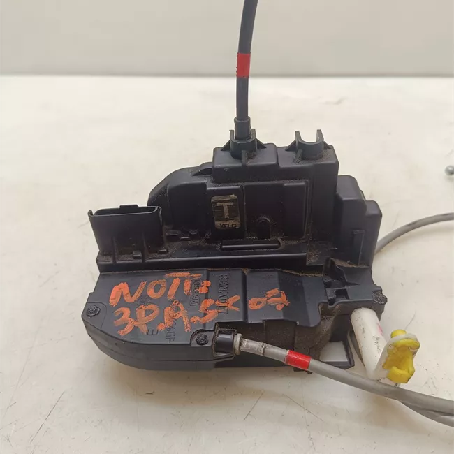 Serratura porta anteriore sinistra