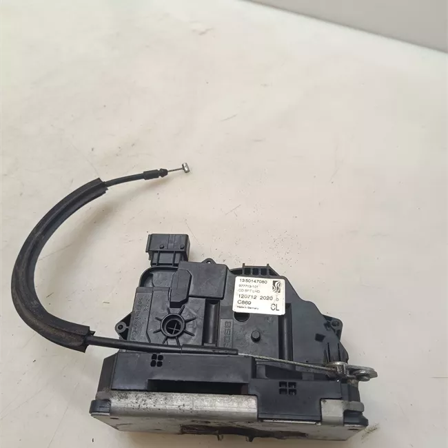 Serratura porta anteriore destra