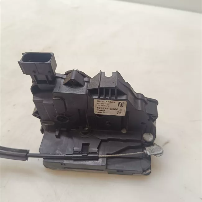 Serratura porta anteriore destra