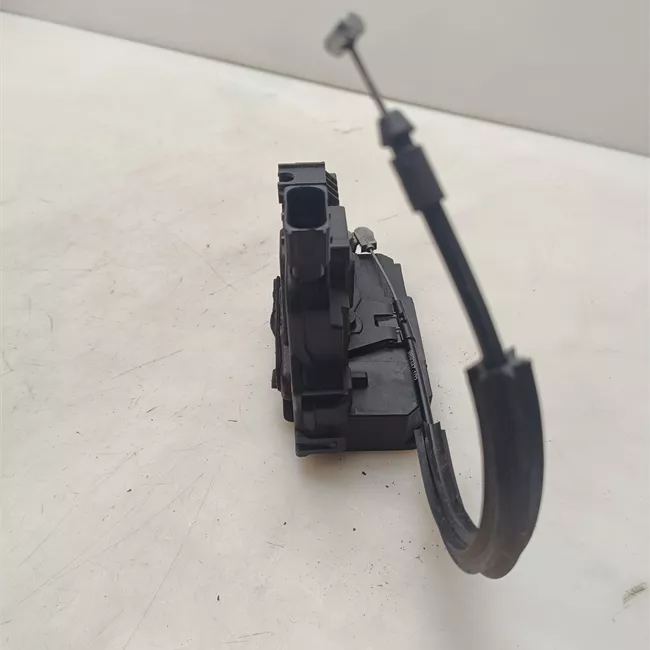 Serratura porta anteriore destra