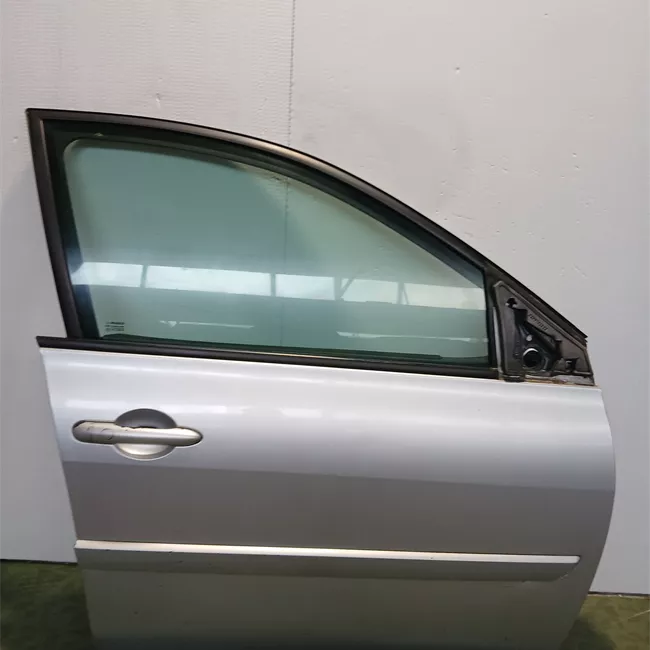 Porta anteriore destra