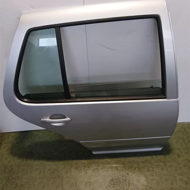 Porta posteriore destra