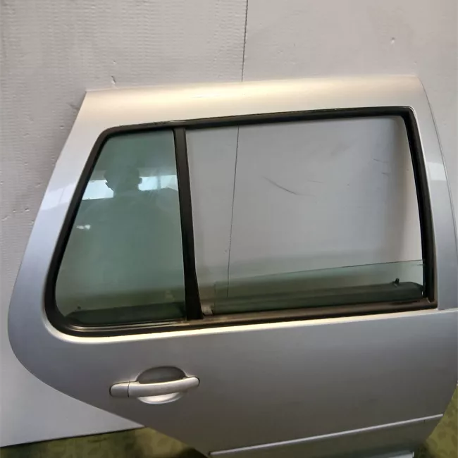 Porta posteriore destra