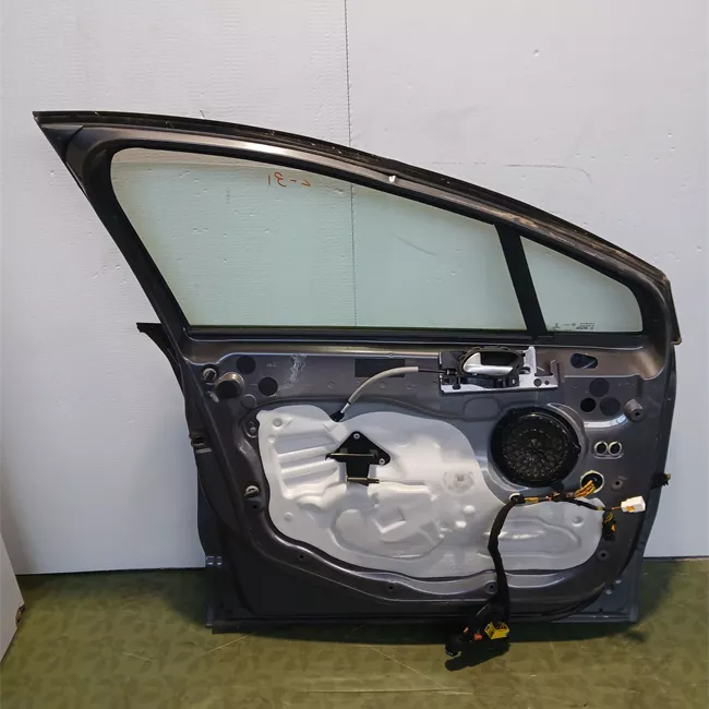 Porta anteriore sinistra