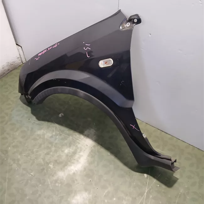 Parafango anteriore sinistro