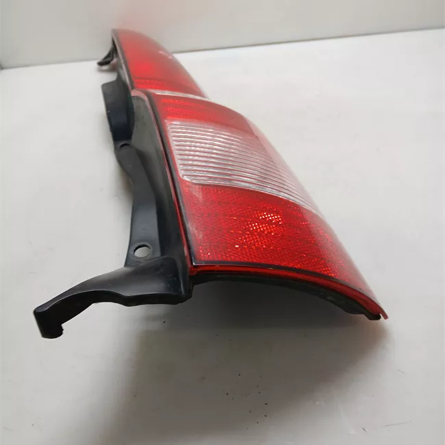Fanale posteriore destro 11/04<