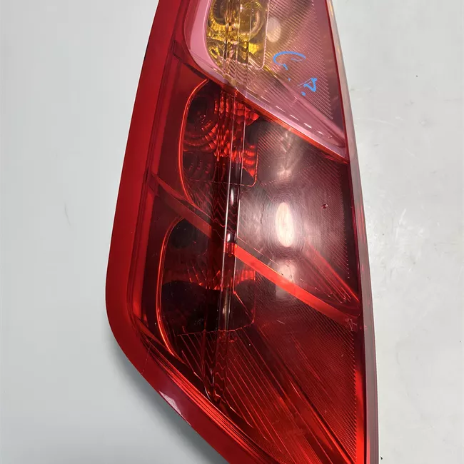 Fanale posteriore sinistro