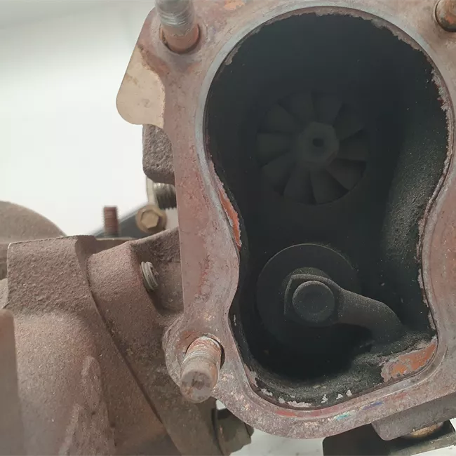 Turbocompressore con collettore scarico