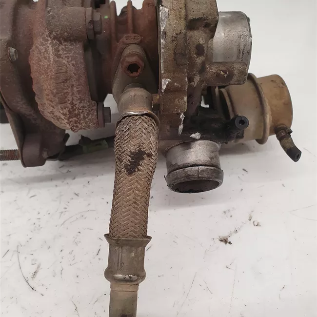 Turbocompressore con collettore scarico