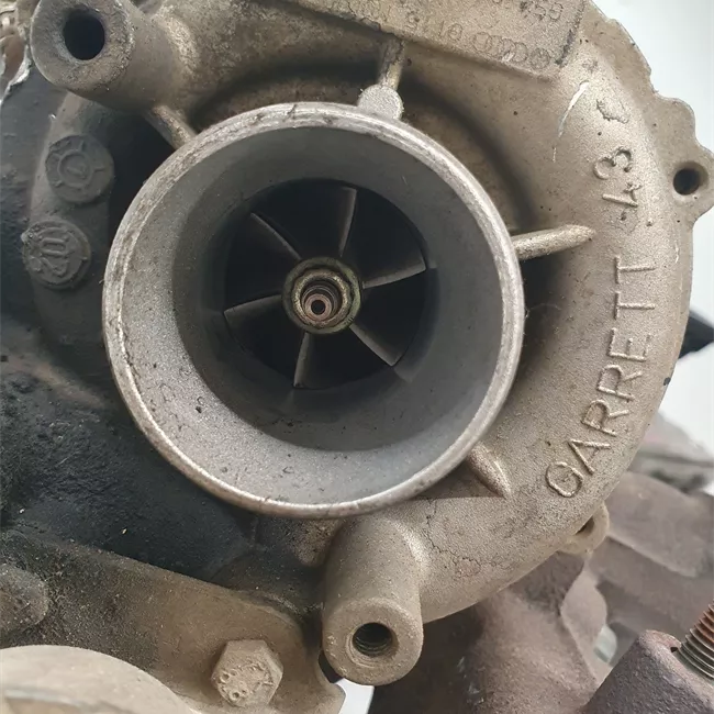 Turbocompressore con collettore scarico