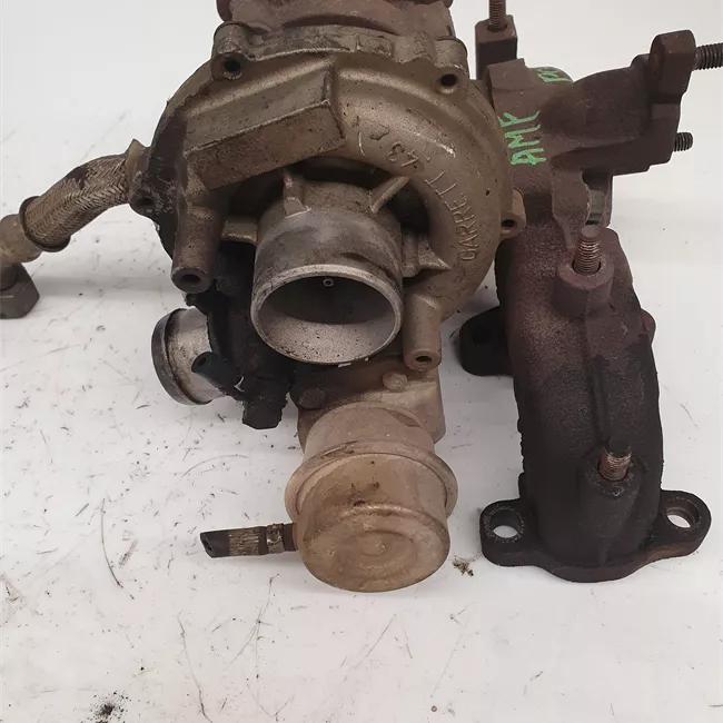 Turbocompressore con collettore scarico