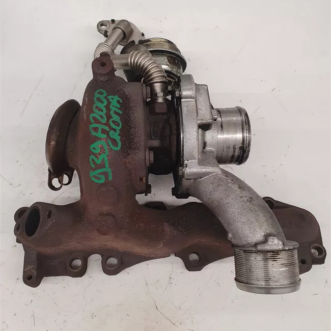 Turbocompressore con collettore scarico