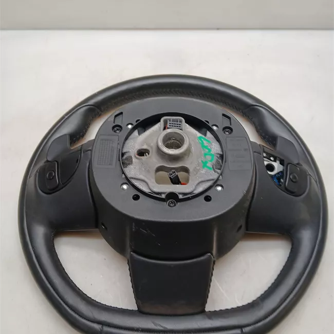Volante Pelle con comandi radio/telefono
