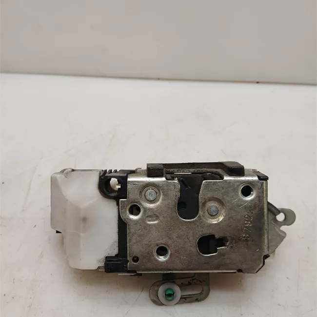 Serratura porta anteriore destra