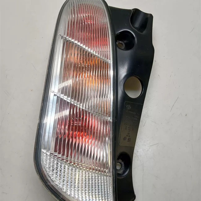 Fanale posteriore sinistro